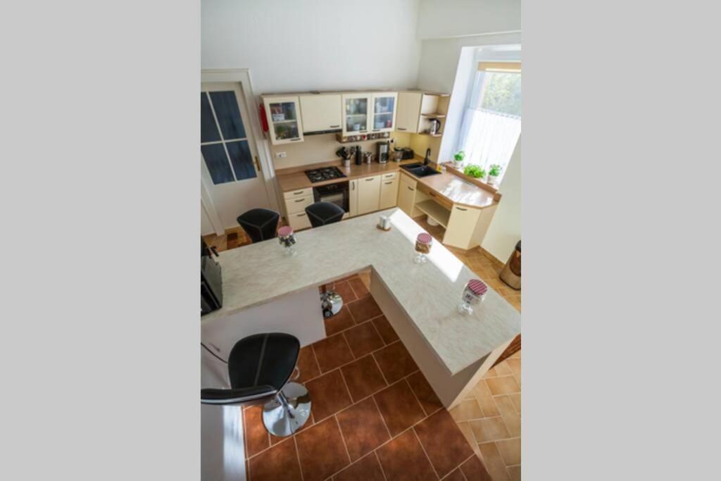 Luxury Air-Conditioned Family Apartment Spitalska Old Town Братислава Экстерьер фото