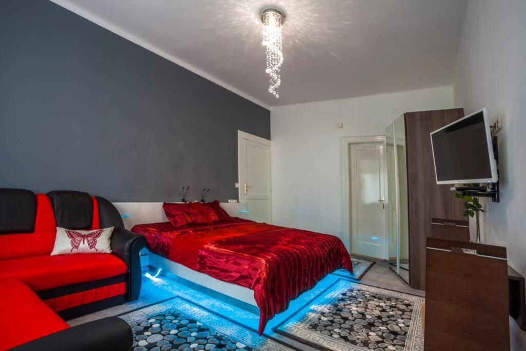 Luxury Air-Conditioned Family Apartment Spitalska Old Town Братислава Экстерьер фото